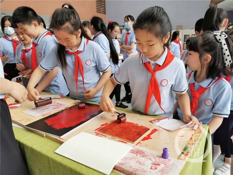 章鱼喷墨汁